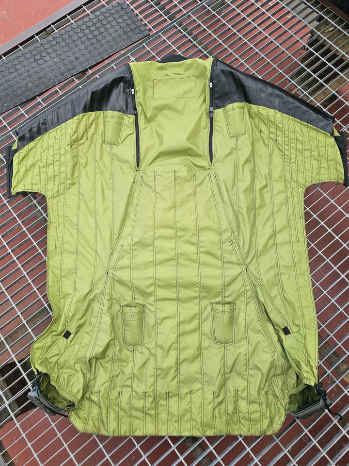 USED Squirrel FREAK 5 WINGSUIT - Image 2
