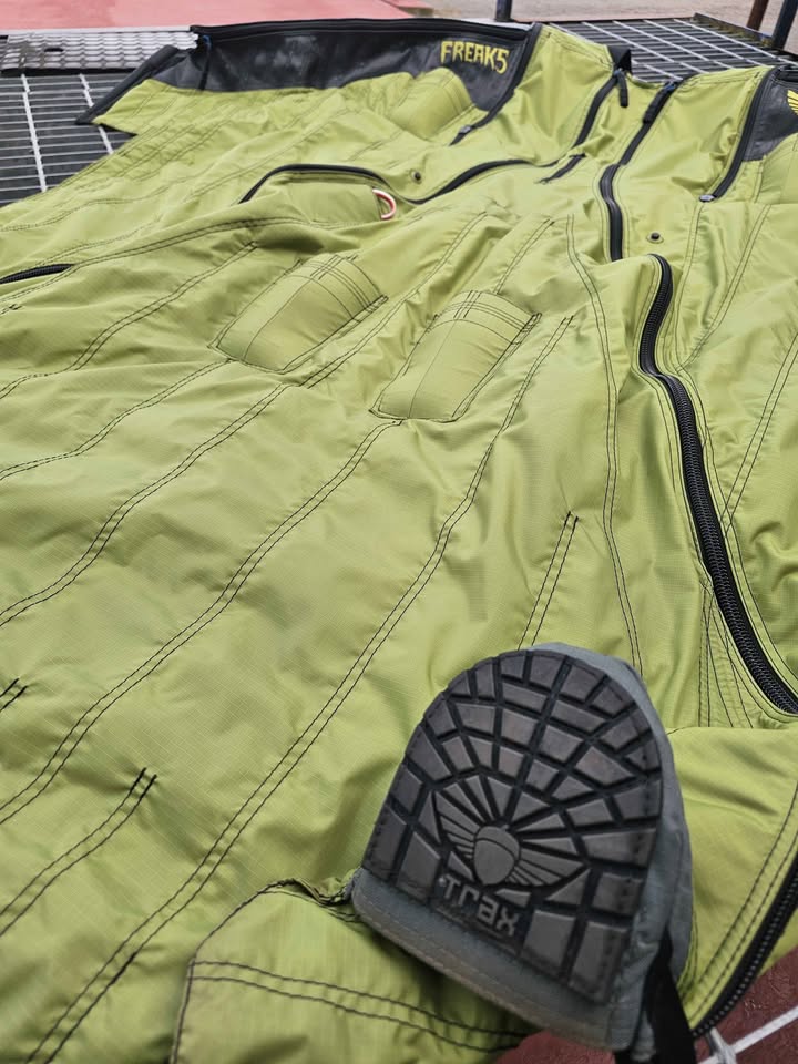 USED Squirrel FREAK 5 WINGSUIT - Image 3